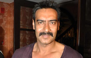 Ajay Devgn celebrates B'day on the sets